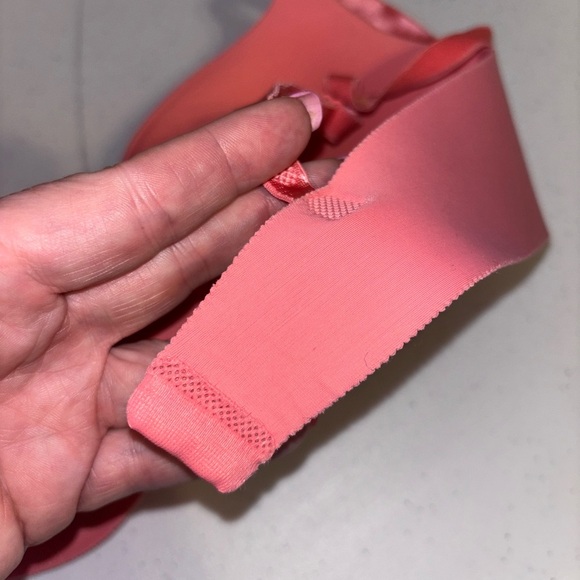 Frederick's of Hollywood Pink Bra - Picture 8 of 8